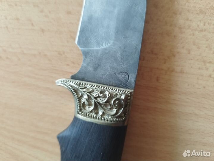 Охотничий нож из дамаской стали