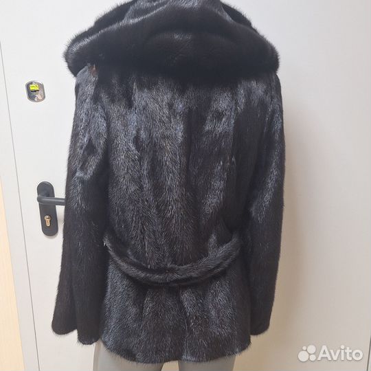 Шуба норкоавя черная 42 р (17000)