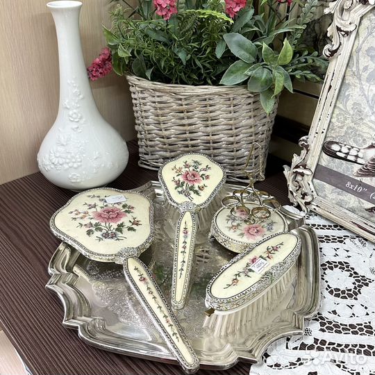 Дамский туалетный набор