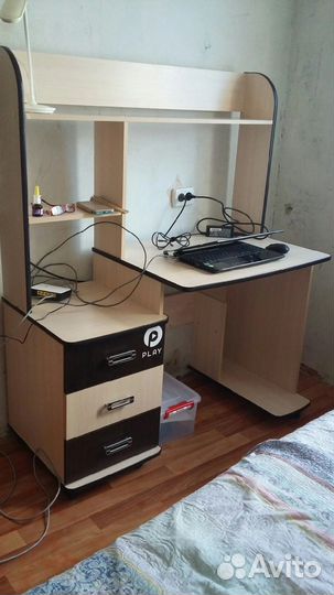 Компьютерный стол