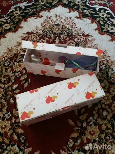 Бокалы и подушка сердечко