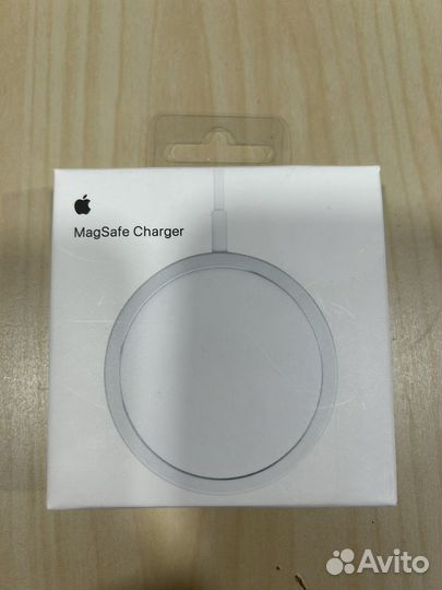 Беспроводная зарядка на iPhone