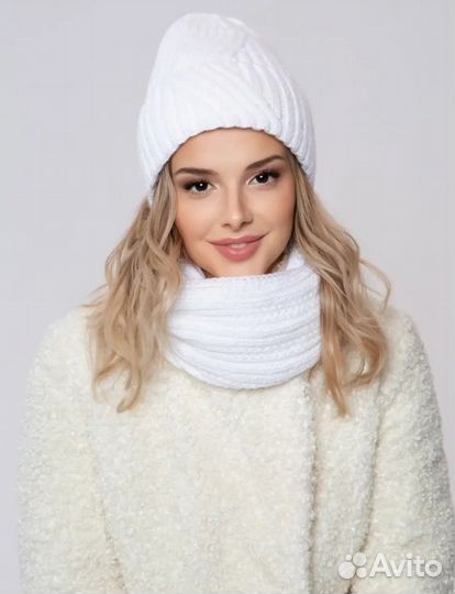 Комплект шапка и снуд