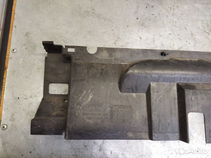 Дефлектор радиатора Ford Focus 2 хетчбэк 1.6 100