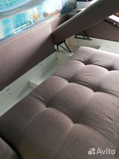 Диван с оттоманкой