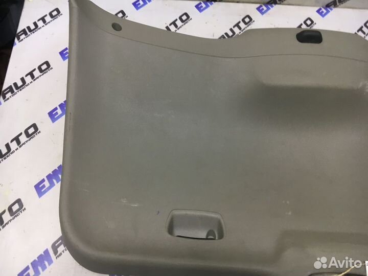 Обшивка крышки багажника Рено Сценик 2