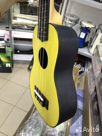 Укулеле сопрано Terris Plus Yellow