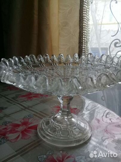 Ваза для фруктов на ножке. Винтажная