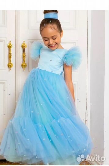 Платье для девочки пышное 134 140