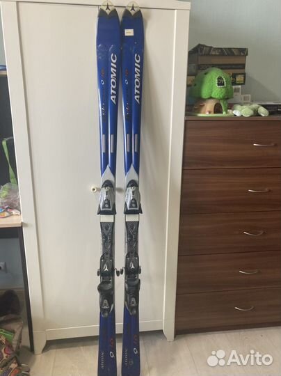 Горные лыжи atomic