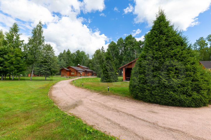 Коттедж 208,4 м² на участке 1,67 га