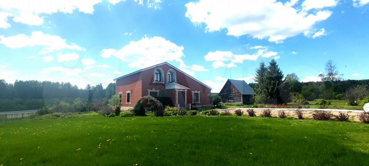 Дом 185 м² на участке 6,7 га