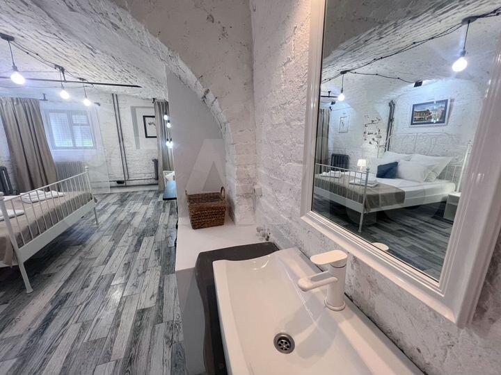 2-к. квартира, 120 м², 1/3 эт.