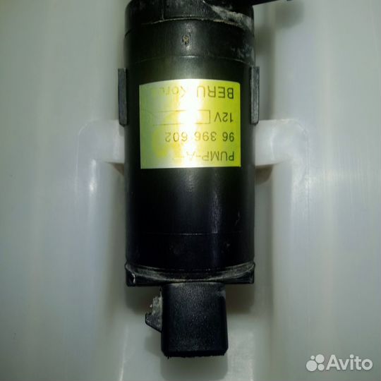 Бачок омывателя в сборе Шевроле Лачетти