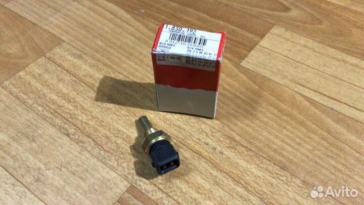 Датчик температуры ож Volvo 200 700 900