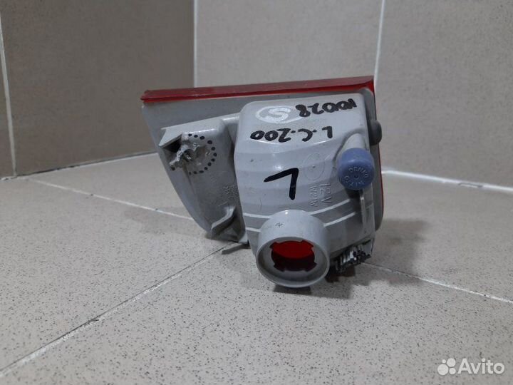 Фонарь задний противотуманный левый Toyota Land