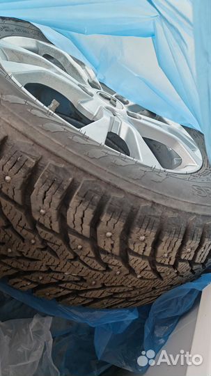 Nokian Tyres Hakkapeliitta 9 SUV 215/65 R16