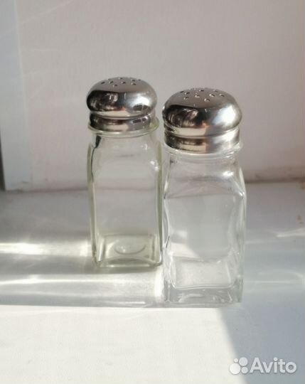 Солонка и перечница