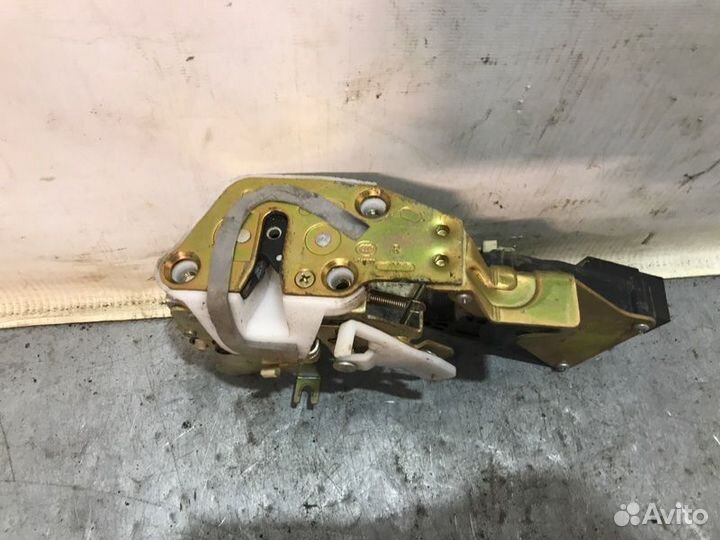 Замок двери задний правый Faw V5 LFP73ACC5D5B28733