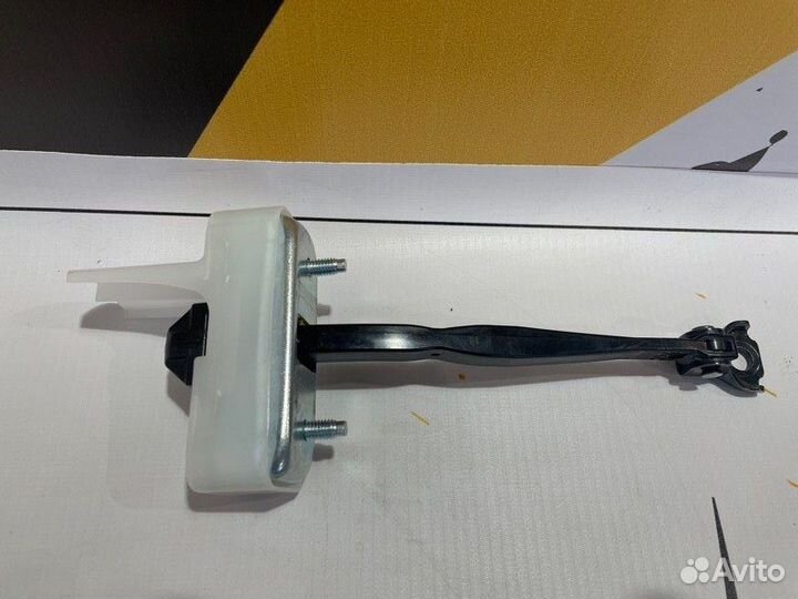 Ограничитель двери задний правый RX Lexus Rx450H