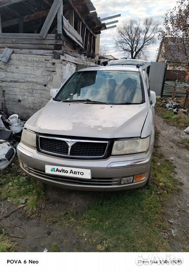 Mitsubishi Chariot 2.4 AT, 2001, битый, 350 000 км