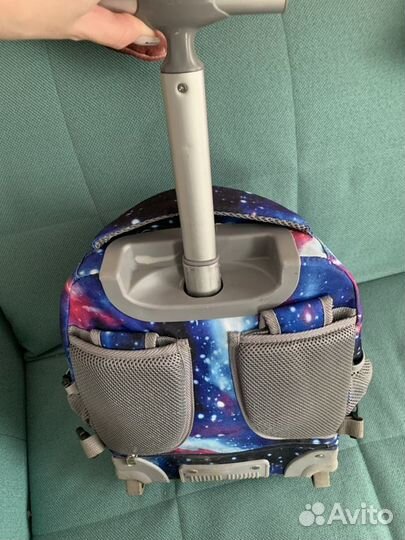 Рюкзак на колесиках