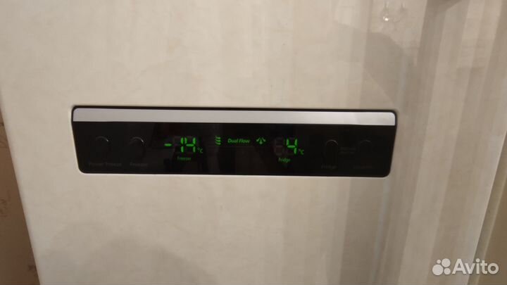 Холодильник Samsung Side by Side двухкамерный