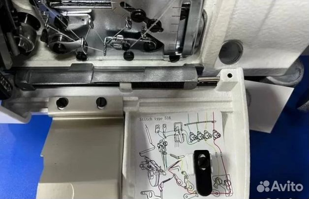 Оверлок 5-ти нитка со столом Jack E3-5-M2-35