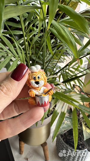 Игрушки из киндер сюрприза - Львы путешественники