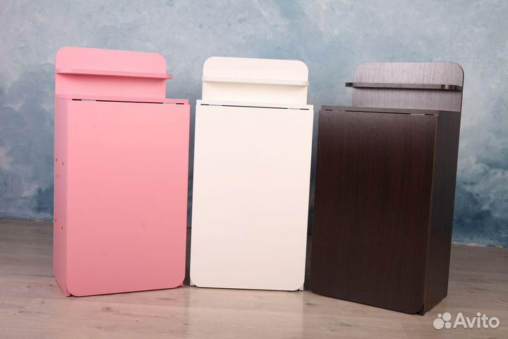 Маникюрный стол