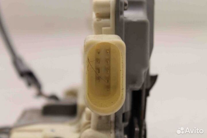 Замок двери передней правой Volkswagen Tiguan