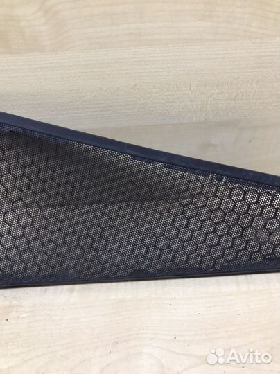 Решетка (жабо) правая Ford Focus 3