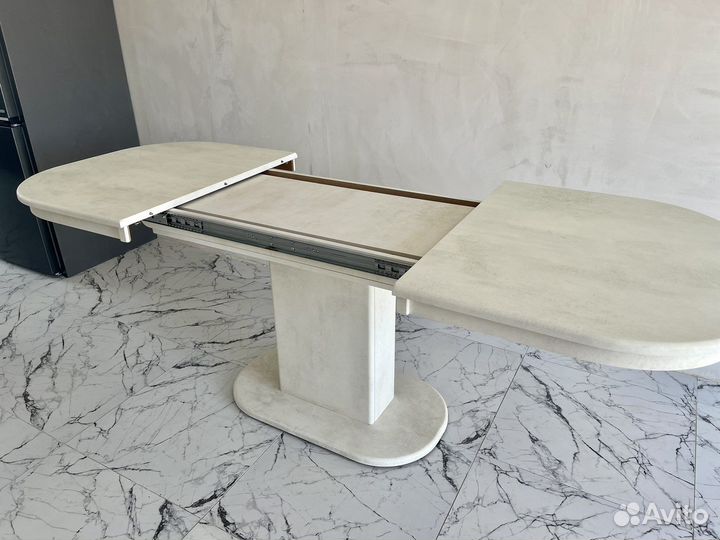 Кухонный стол