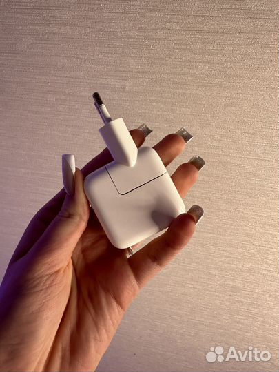 Apple Блок питания 12v