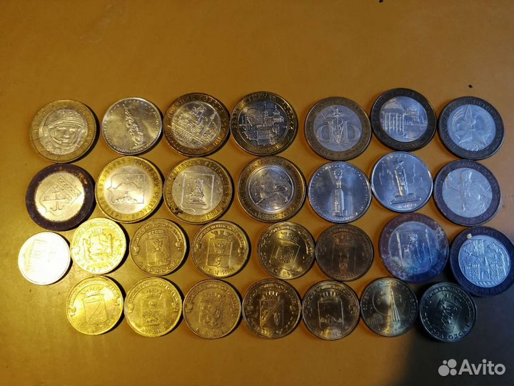 Юбилейные и памятные монеты России