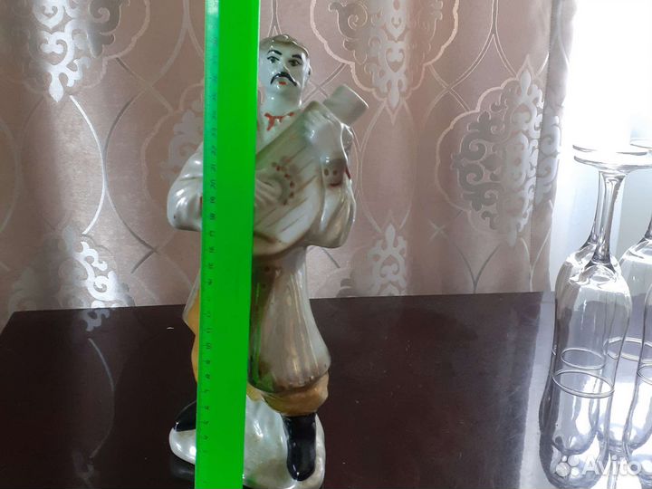 Статуэтка штоф