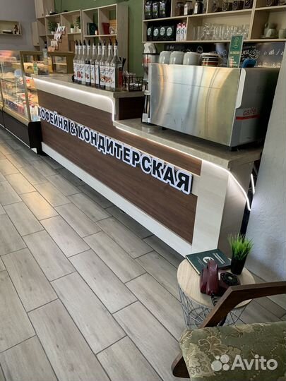 Барная стойка для кофейни или кафе