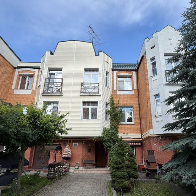 Таунхаус 145 м² на участке 2 сот.