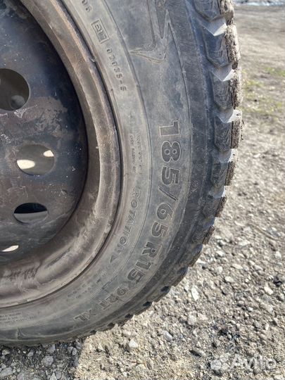 Nokian Tyres Hakkapeliitta 5 185/65 R15