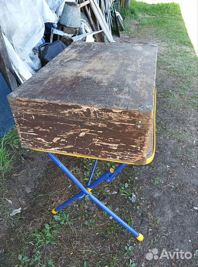 Чемодан деревянный старинный