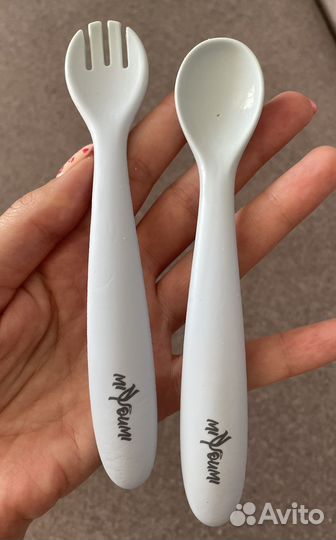 Набор детской посуды и нагрудника для кормления