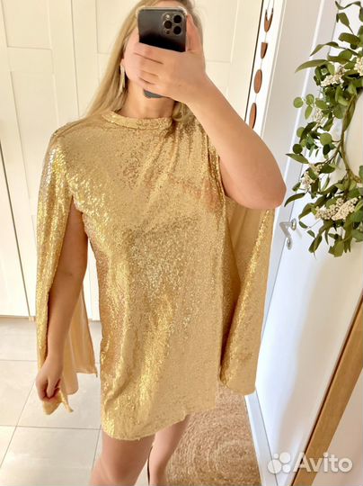 Шикарное платье с пайетками