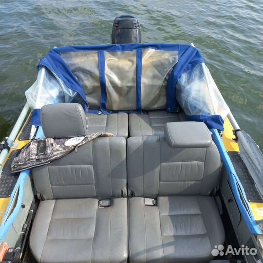 Лодка с мотором