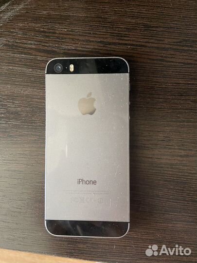 Телефон iPhone 5s