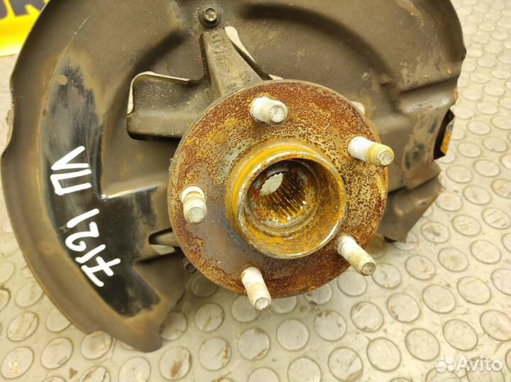 Кулак поворотный передний левый Ford Kuga CBV hyda