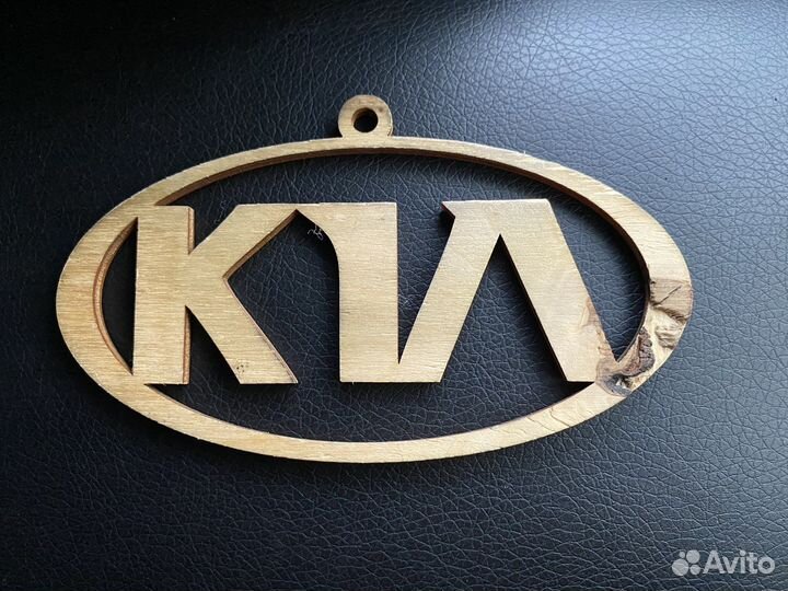 Эмблема kia на стекло