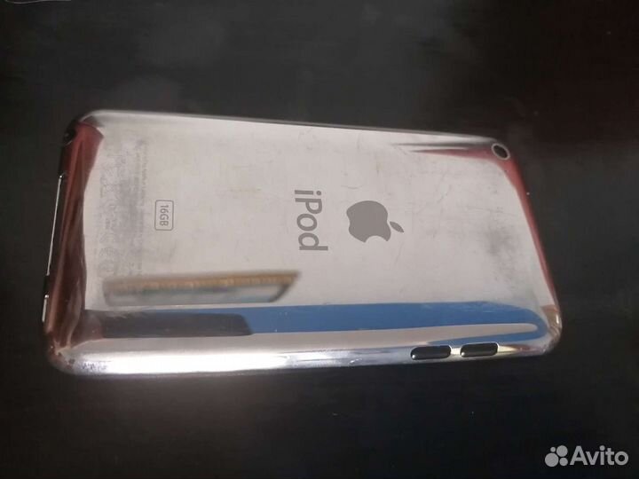 Плеер iPod touch 4