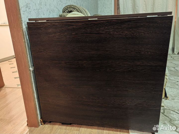 Стол книжка