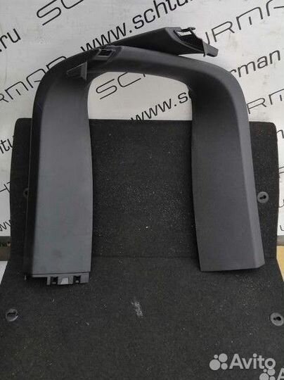Обшивка багажной двери Mercedes GLE A1667403400