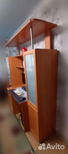 Компьютерный стол со шкафами